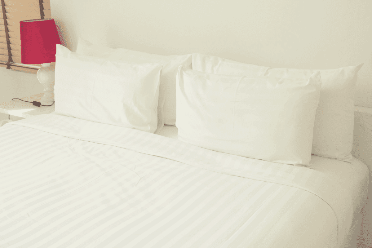 Best Bed Sheets For Purple Mattress [Buyer’s Guide]
