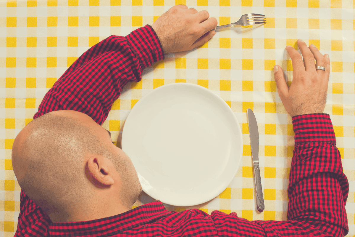 Is it Bad to go to Bed Hungry? [7 Reasons Why it may be Bad for You]