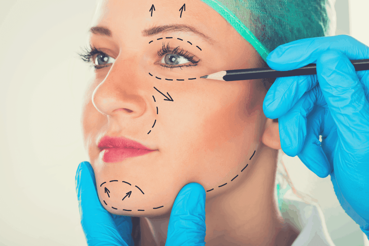 How to Sleep After a Facelift [Extended Guide]
