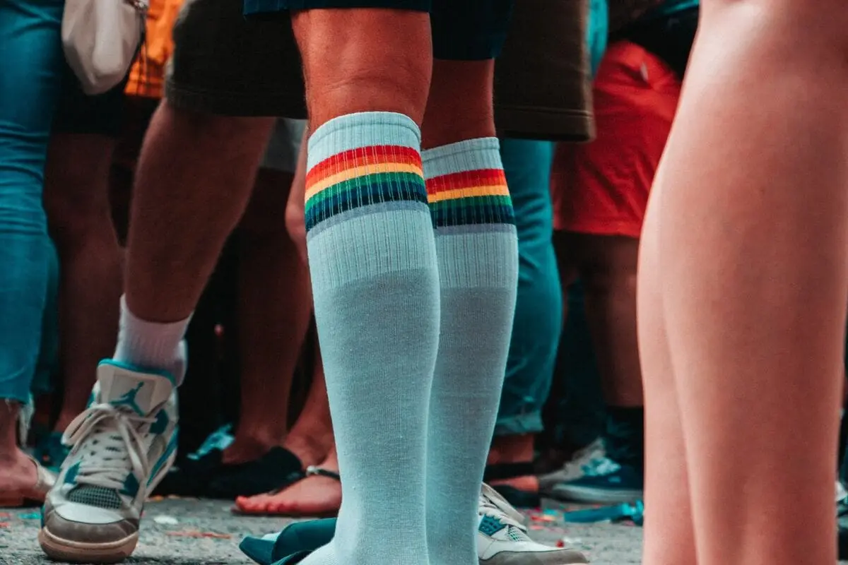 Can You Sleep with Compression Socks On? A Simple Guide for Safe Usage