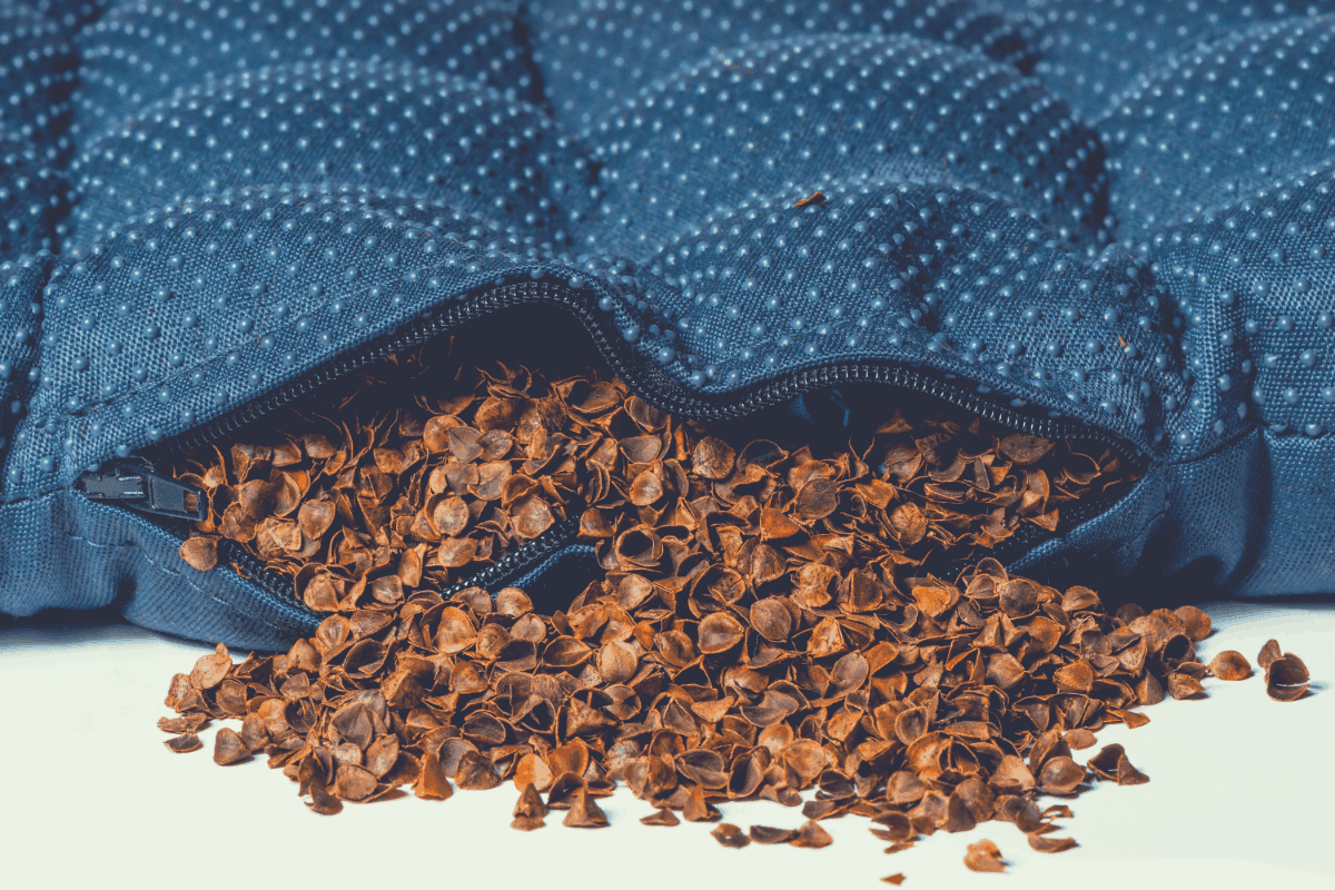 Best Organic Pillows: Reviews & Complete Buying Guide 2023