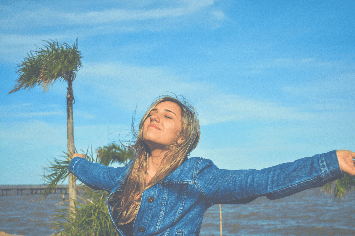 21 Smart Hacks to Sleep Less and Have More Energy